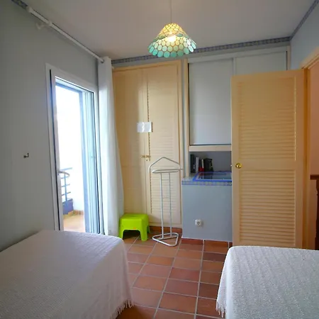 Casa En Primera Linea De Mar Con Acceso Directo A Playa Y Vistas Espectaculares - Es-228-176 *