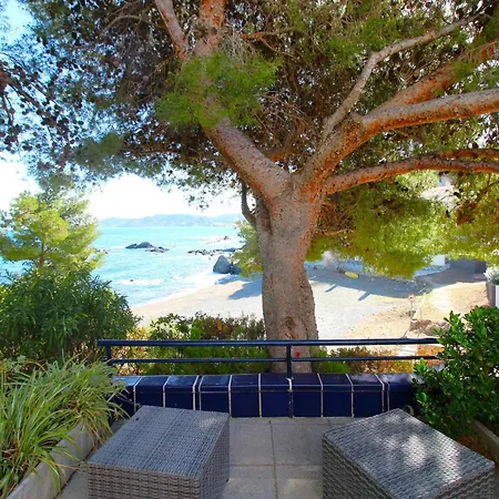 Casa En Primera Linea De Mar Con Acceso Directo A Playa Y Vistas Espectaculares - Es-228-176 Llanca