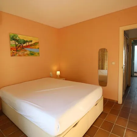 Casa En Primera Linea De Mar Con Acceso Directo A Playa Y Vistas Espectaculares - Es-228-176 Llanca